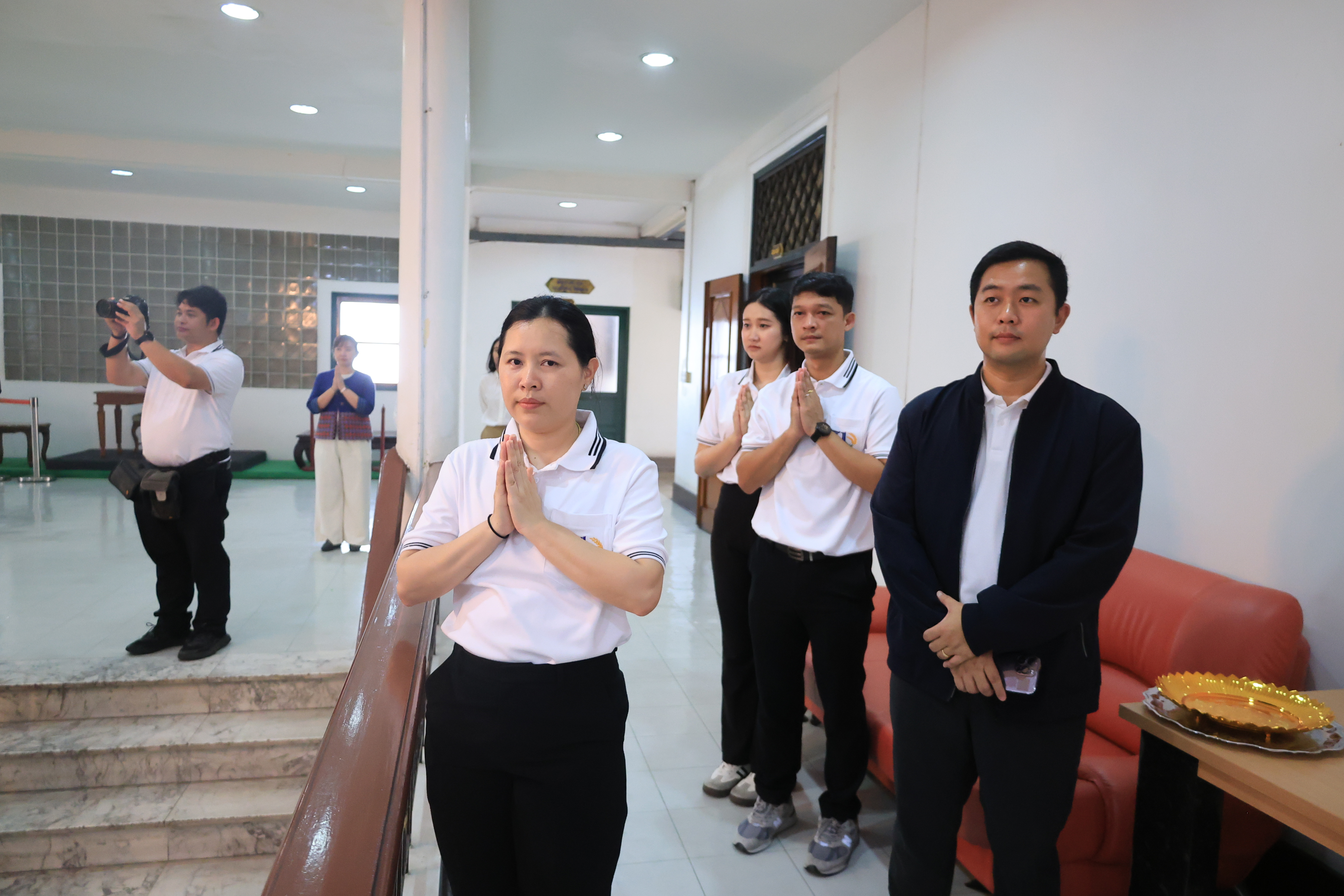 title - รองเลขาธิการ ส.ป.ก. สักการะสิ่งศักดิ์สิทธิ์ประจำ ส.ป.ก. เนื่องในโอกาสเข้ารับตำแหน่งใหม่